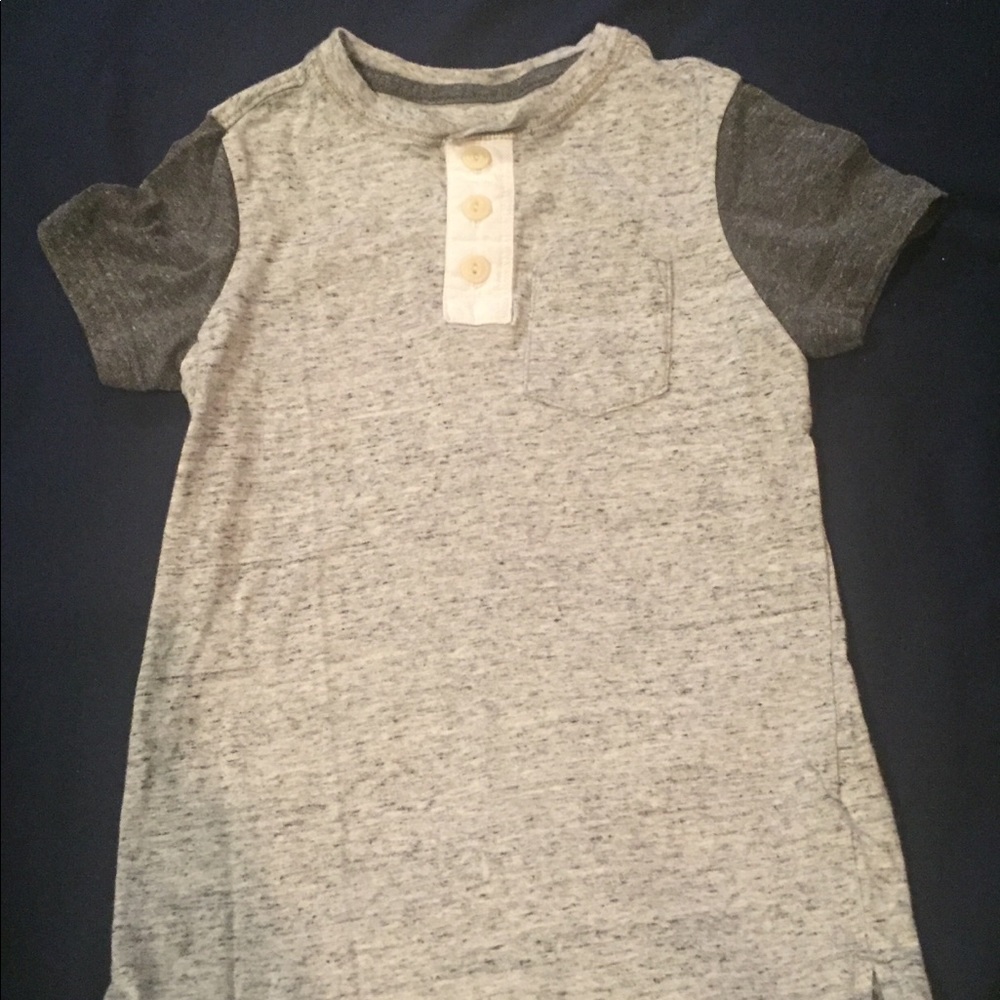 Old Navy T